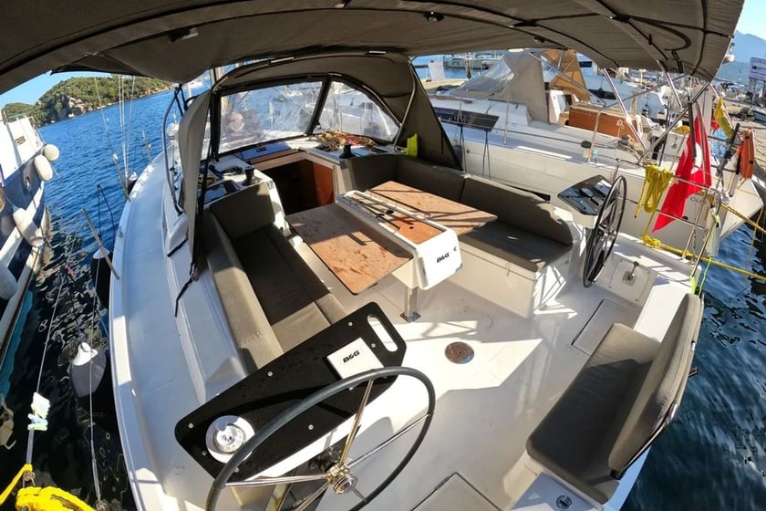 Marmaris Yelkenli 3 kabin Konaklama 6 kişi Seyir 6 kişi 10.77 m İlan No: #20191 3