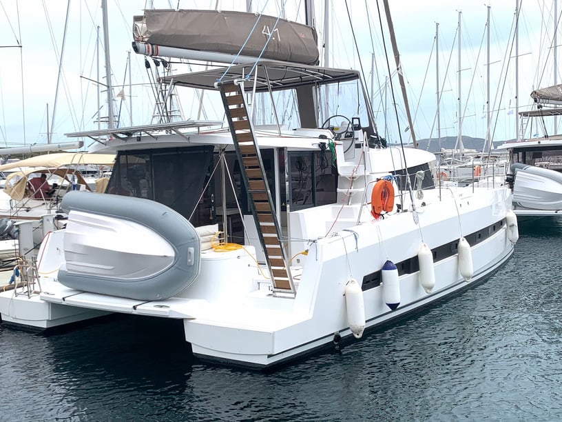 Lefkada Catamaran Cabine 6  12  slaapplaatsen 12  gasten 12.35 m Lijstnummer: #20202