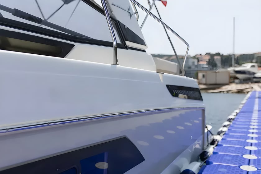 Dubrovnik Motorboot 2 Kabine 4 Liegeplätze 4 Gäste 9.23 m Nummer des Inserats: #20210 4