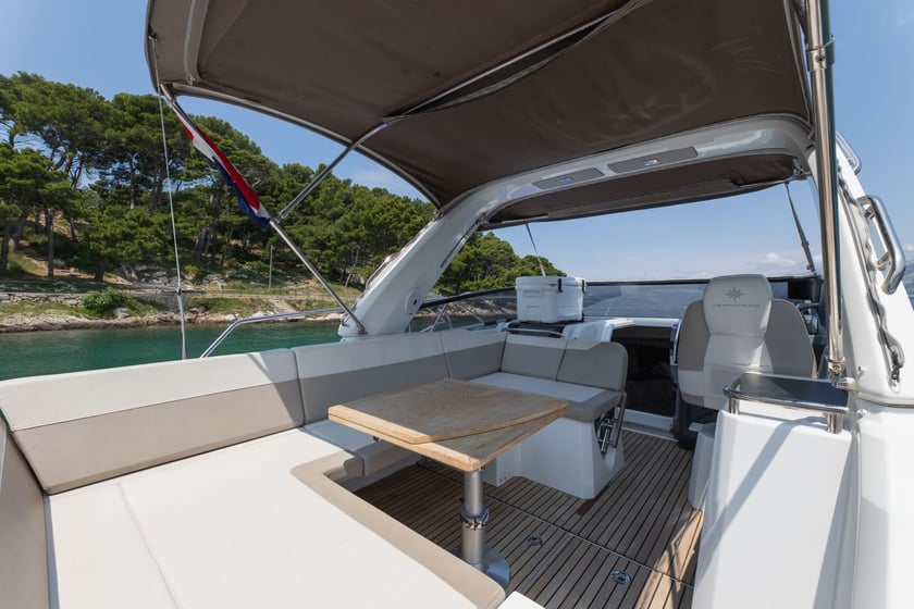 Dubrovnik Motorboat 2 cabin 6 berths 6 guests 9.23 m Listing Number: #20210 3