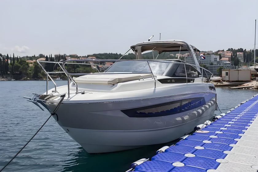 Dubrovnik Motorboot 2 Kabine 4 Liegeplätze 4 Gäste 9.23 m Nummer des Inserats: #20210 3