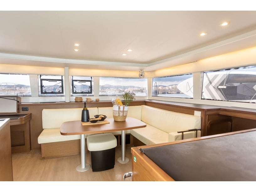 Vlichada Katamaran 5 kabin Konaklama 10 kişi Seyir 10 kişi 13.96 m İlan No: #20216 2