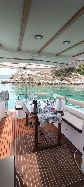 İzmir Motoryat 2 kabin Konaklama 2 kişi Seyir 8 kişi 9.5 m İlan No: #20217 5