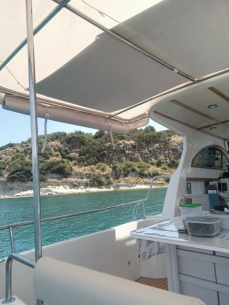 Izmir Motor Yacht 2 cabin 2 berths 8 guests 9.5 m Listing Number: #20217 2