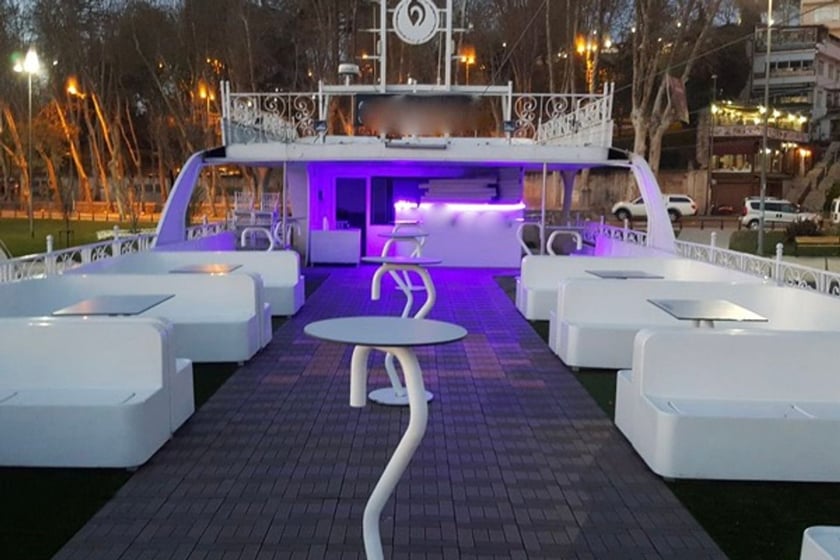 Beykoz Yate a motor   200  invitados 33 m Número de anuncio: #20260 5