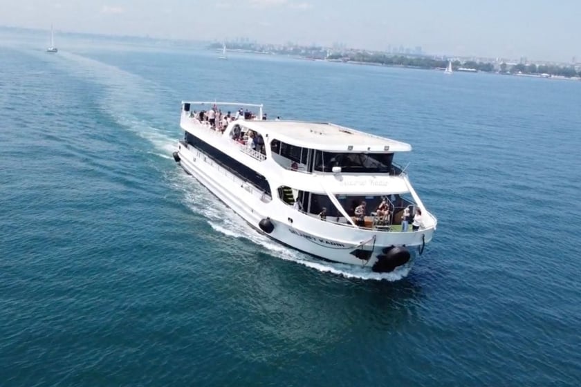 Beykoz Yate a motor   200  invitados 33 m Número de anuncio: #20260 2