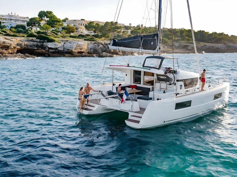 Tourlos Catamaran 6 cabin 12 berths 12 guests 11.74 m Listing Number: #20262