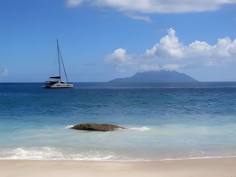 Zanzibar Catamaran Cabine 3  Couchettes 8  Invités 14  14.75 m Numéro de l'annonce: #20299 3