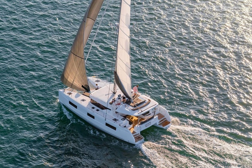 Kos Catamaran Cabine 6  Couchettes 12  Invités 12  13.99 m Numéro de l'annonce: #20325 3