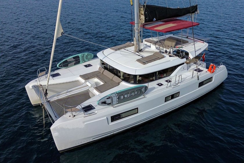 Fethiye Catamaran Cabine 4  Couchettes 8  Invités 8  8.99 m Numéro de l'annonce: #20333 4