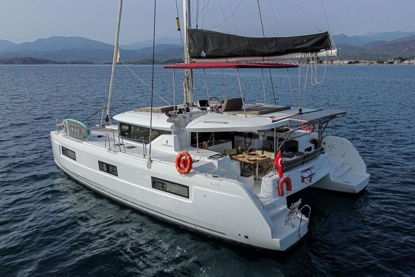 Fethiye Catamaran Cabine 4  Couchettes 8  Invités 8  8.99 m Numéro de l'annonce: #20333 3