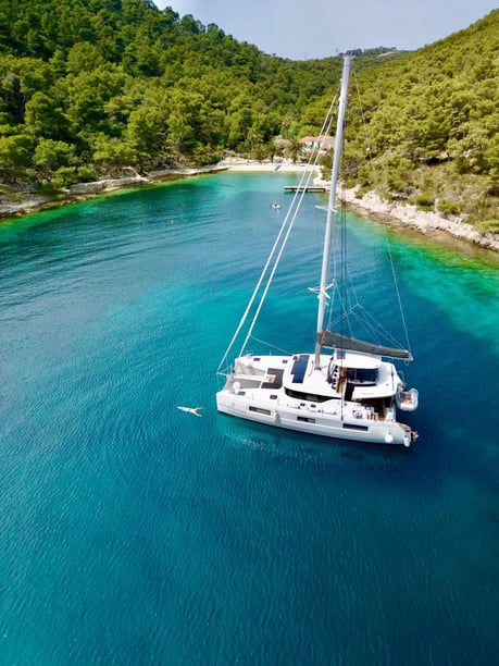 Trogir Catamarán Cabina 6  12  literas 12  invitados 13.99 m Número de anuncio: #20345 5