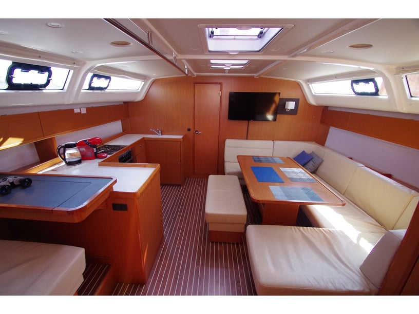 Port de Pollença Sailboat 5 cabin 10 berths 10 guests 15.54 m Listing Number: #20346 2