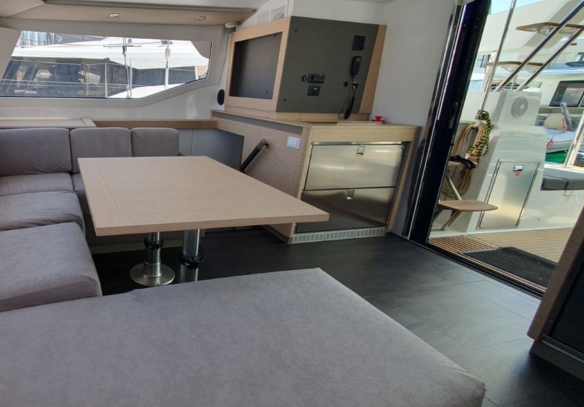 Seget Donji Catamaran 4 cabin 10 berths 10 guests 13.45 m Listing Number: #20370 4