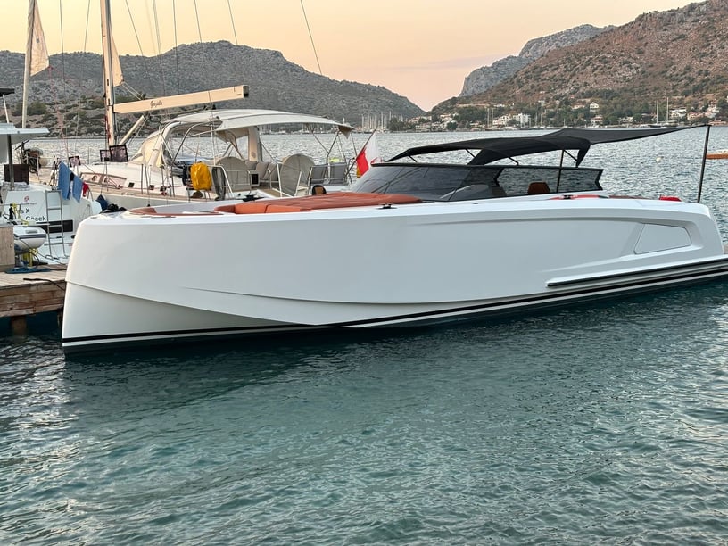 Bodrum Motorboat 1 cabin  12 guests 14 m Listing Number: #20372 5