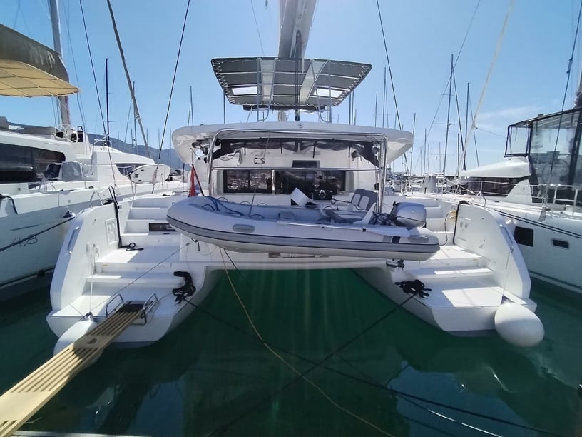 Kaštel Gomilica Catamaran Cabine 5  11  slaapplaatsen 11  gasten 13.99 m Lijstnummer: #20380 4