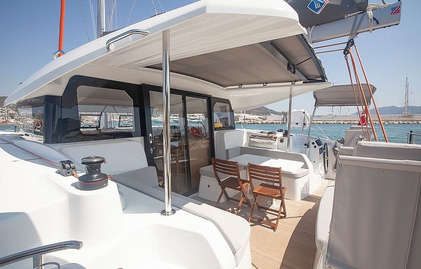 Fethiye Catamaran 4 cabin 10 berths 10 guests 11.33 m Listing Number: #20388 3
