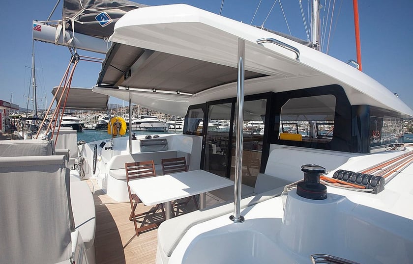 Fethiye Catamaran 4 cabin 10 berths 10 guests 11.33 m Listing Number: #20388 2