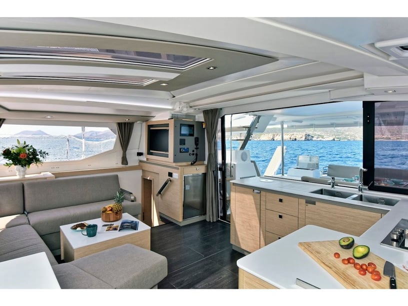 Volos Catamaran 6 cabin 8 berths 8 guests 13.94 m Listing Number: #20392 2