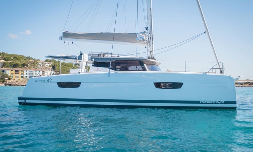 Marmaris Catamaran 4 cabin 8 berths 8 guests 12.58 m Listing Number: #20425 5