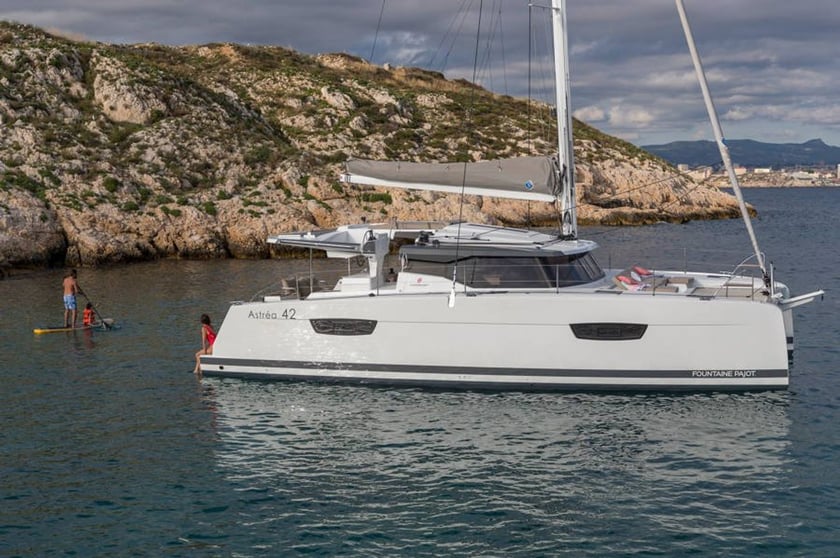Marmaris Catamaran 4 cabin 8 berths 8 guests 12.58 m Listing Number: #20425 4