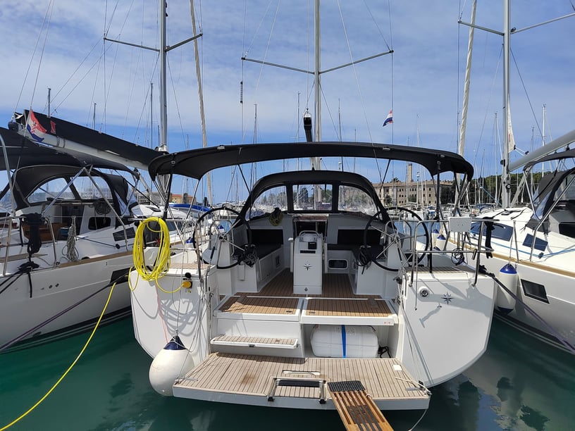 Pula Sailboat 4 cabin 8 berths 8 guests 12.64 m Listing Number: #20448