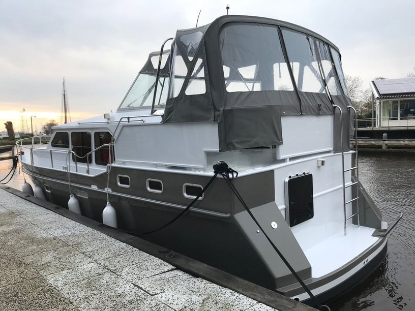 Akkrum Motorboot Cabine 2  4  slaapplaatsen 5  gasten 12 m Lijstnummer: #20456 3