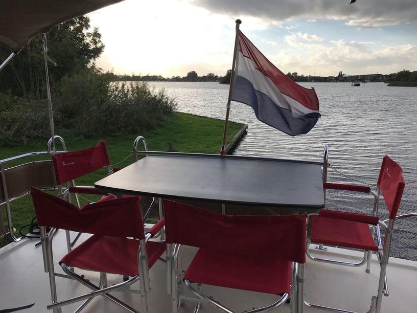 Akkrum Motorboot Cabine 3  8  slaapplaatsen 10  gasten 13.2 m Lijstnummer: #20462 3