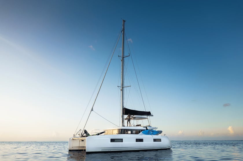 Papeete, Tahiti Catamaran Cabine 4  Couchettes 8  Invités 8  14 m Numéro de l'annonce: #20472 3