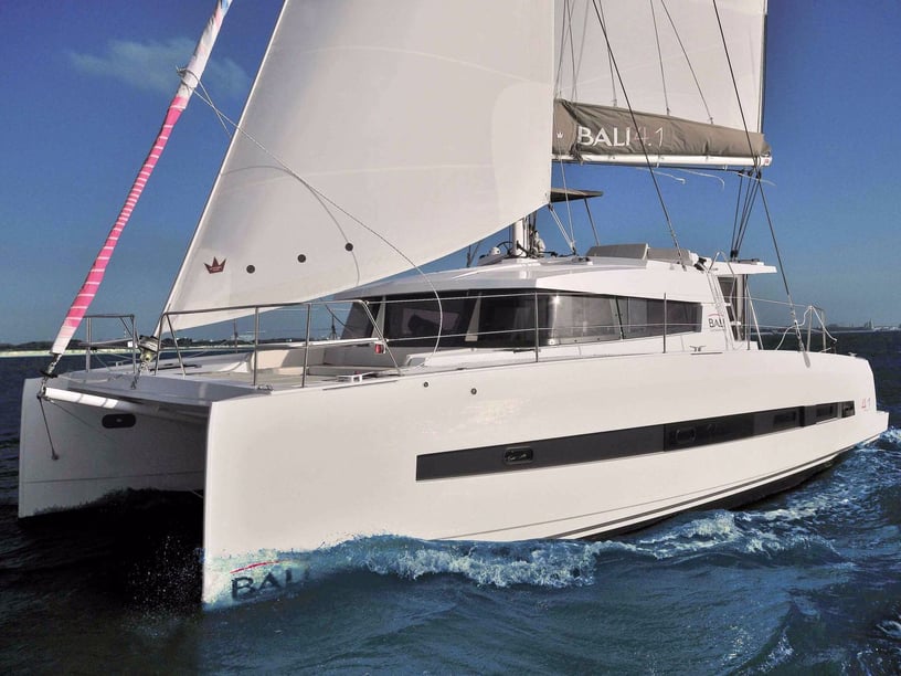 Papeete, Tahiti Catamaran Cabine 4  Couchettes 10  Invités 10  12.35 m Numéro de l'annonce: #20474