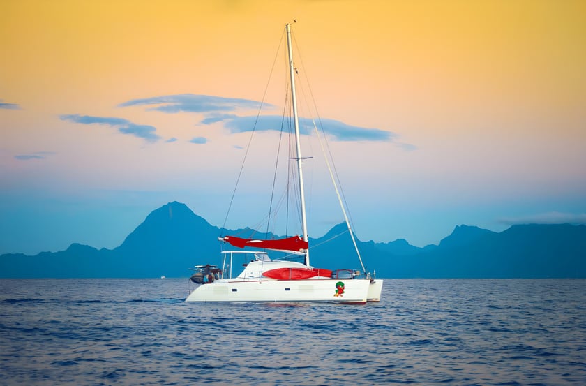 Papeete, Tahiti Catamaran Cabine 3  Couchettes 6  Invités 8  11.56 m Numéro de l'annonce: #20475