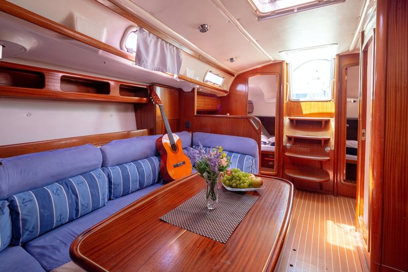 Izmir Sailboat 3 cabin 6 berths 8 guests 42 ft Listing Number: #20477 4