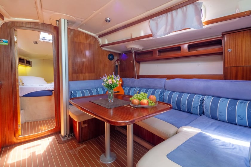 Izmir Sailboat 3 cabin 6 berths 8 guests 42 ft Listing Number: #20477 5