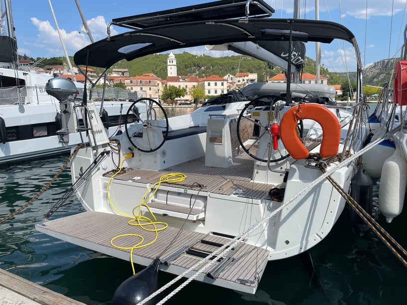 Skradin Barca a vela cabina 3  cuccette 6  6  ospiti 11.93 m Numero dell'inserzione: #20483 4