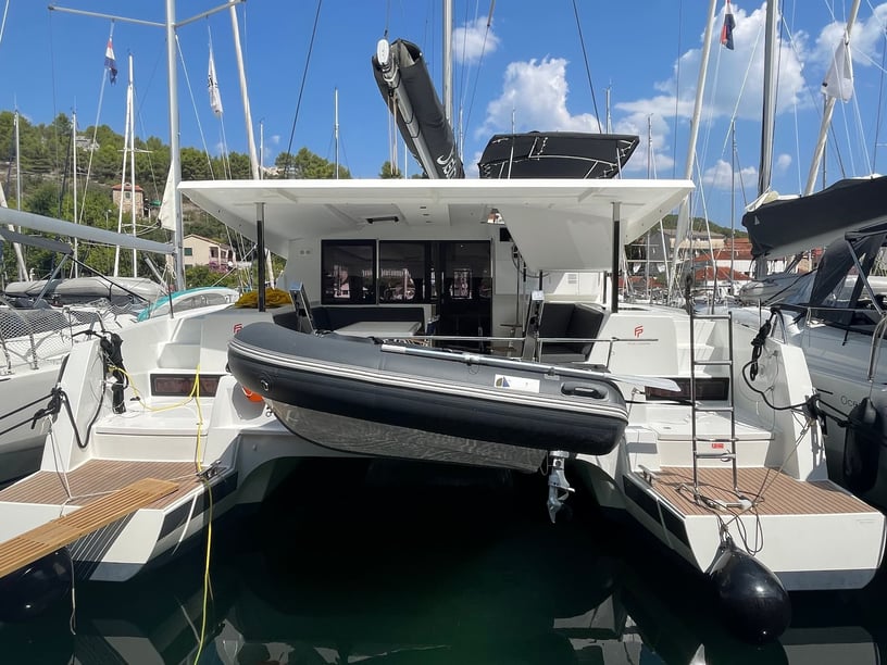 Skradin Catamaran 5 cabin 9 berths 9 guests 11.93 m Listing Number: #20490