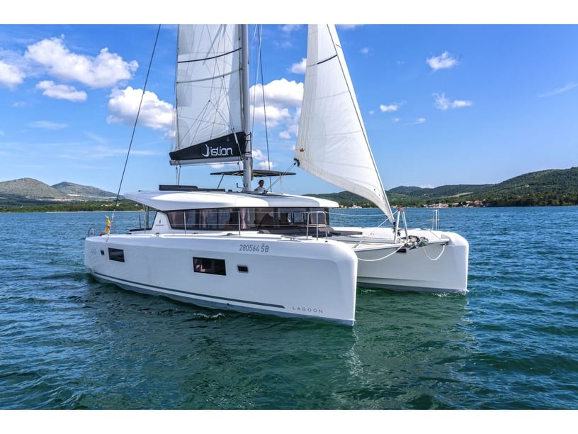 Skradin Catamaran 6 cabin 10 berths 10 guests 12.94 m Listing Number: #20494