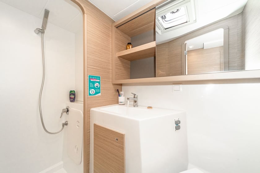 Skradin Catamaran 6 cabin 10 berths 10 guests 12.8 m Listing Number: #20494 3