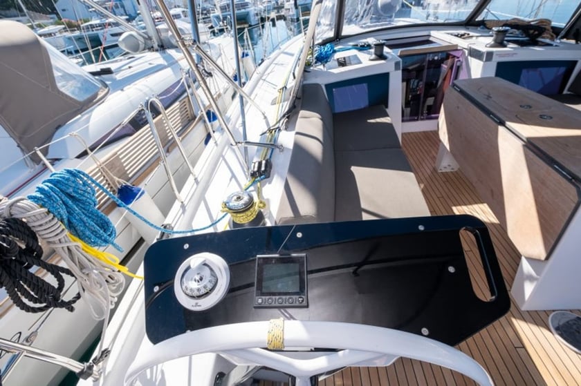 Šibenik Sailboat 4 cabin 10 berths 10 guests 12.75 m Listing Number: #20500 3