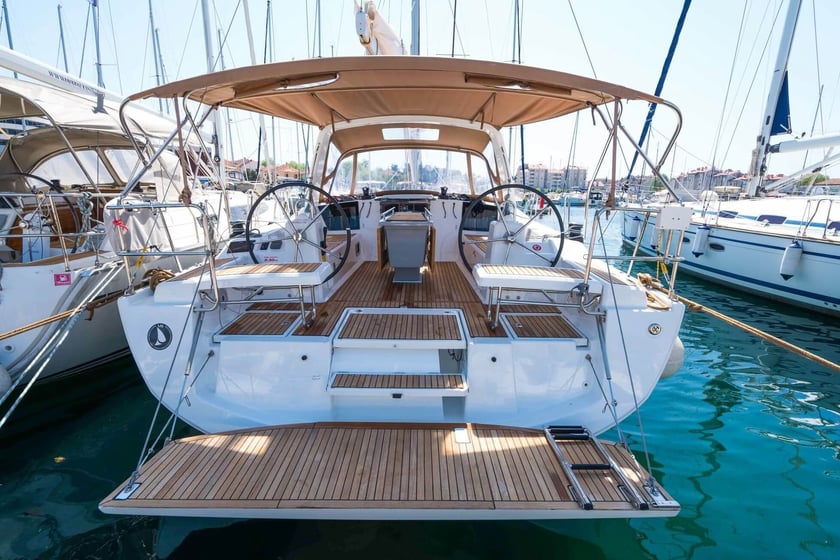 Izola Sailboat 3 cabin 8 berths 8 guests 12.43 m Listing Number: #20508