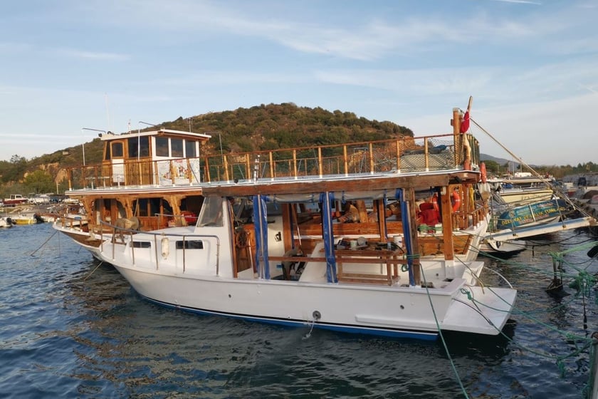 Izmir Gulet   12 guests 10.3 m Listing Number: #20510