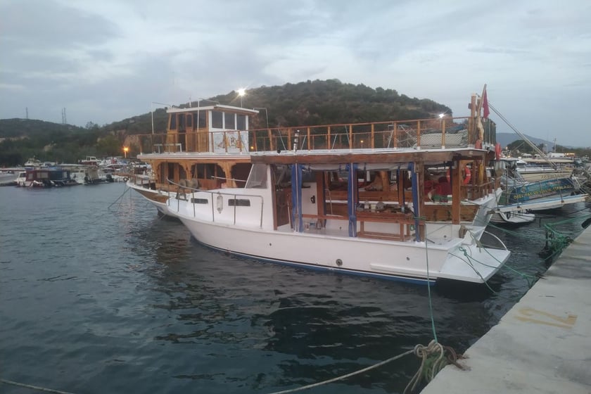 Izmir Gulet   12 guests 10.3 m Listing Number: #20510 2