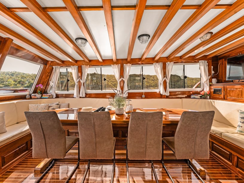 Split Gulet 7 cabin 14 berths 14 guests 32 m Listing Number: #20514 2