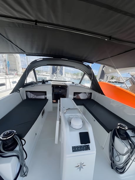 Palma di Maiorca Barca a vela cabina 4  cuccette 8  8  ospiti 13.39 m Numero dell'inserzione: #20526 4