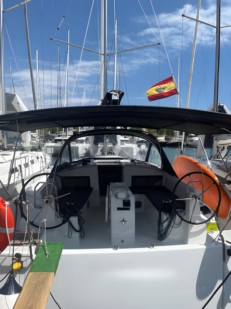 Palma di Maiorca Barca a vela cabina 4  cuccette 8  8  ospiti 13.39 m Numero dell'inserzione: #20526 3