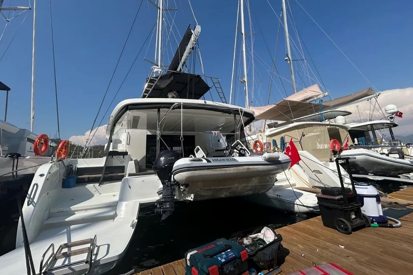 Fethiye Catamarano cabina 6  cuccette 12  11  ospiti 15.35 m Numero dell'inserzione: #20529 2