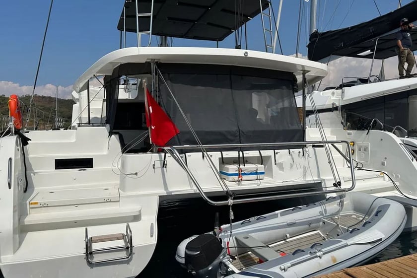 Fethiye Catamaran 4 cabin 8 berths 9 guests 13.99 m Listing Number: #20533 2