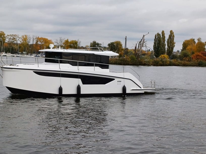 Seget Donji Bateau à moteur Cabine 2  Couchettes 4  Invités 4  10.98 m Numéro de l'annonce: #20541 4