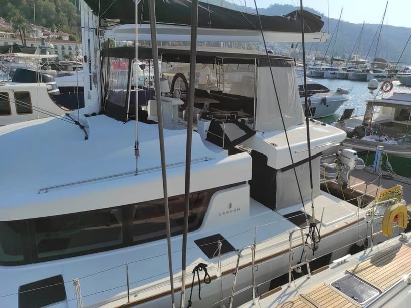 Fethiye Katamaran 4 Kabine 8 Liegeplätze 8 Gäste 15.84 m Nummer des Inserats: #20635 5