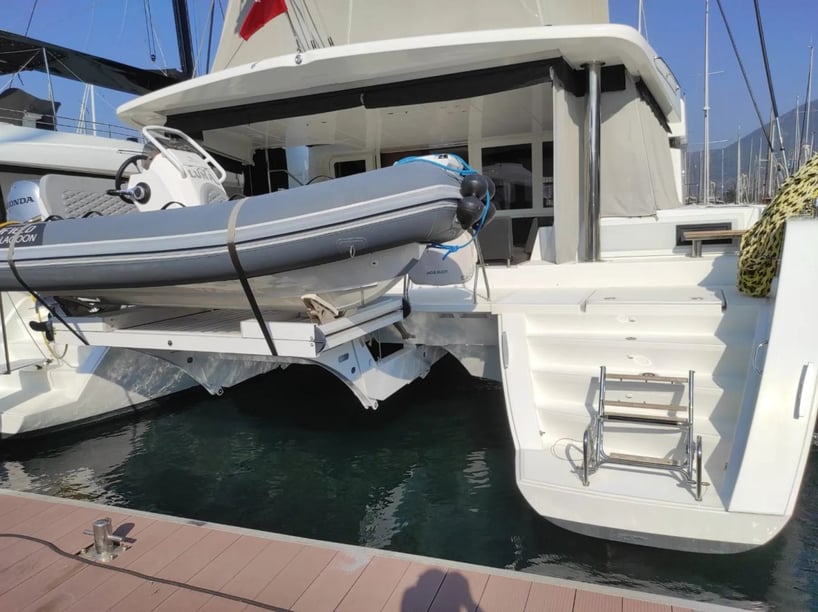 Fethiye Katamaran 4 Kabine 8 Liegeplätze 8 Gäste 15.84 m Nummer des Inserats: #20635 3