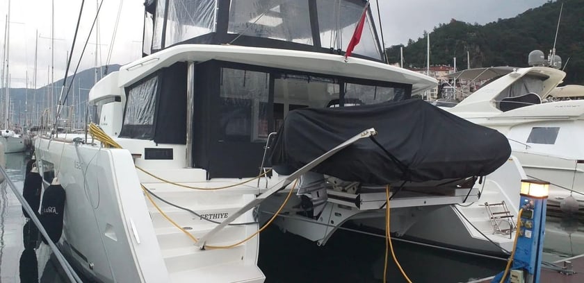 Fethiye Katamaran 4 Kabine 8 Liegeplätze 8 Gäste 15.84 m Nummer des Inserats: #20635 2